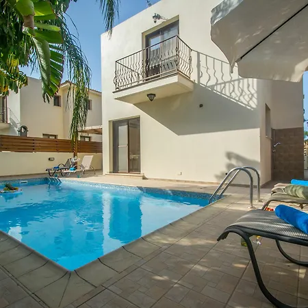 Ismini Lagoon Villa Pernera