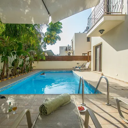 Ismini Lagoon Villa